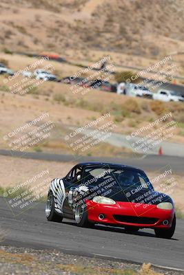 media/Oct-01-2022-Team Topak Racing (Sat) [[f860fb51be]]/2-Inter Low 2/session 2 turn 11/